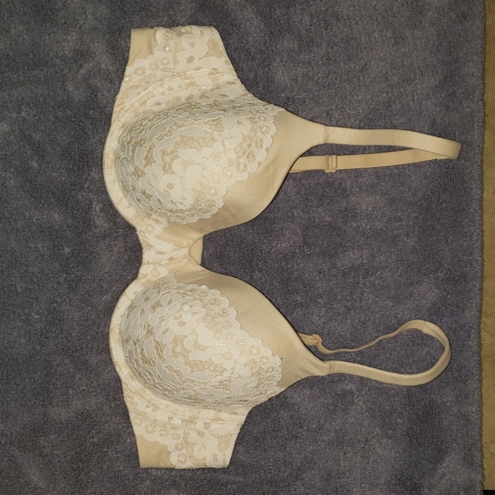 Victoria's Secret Body by Victoria 38B Bra